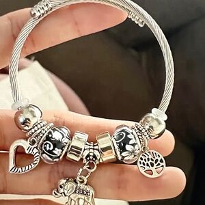 ❣️5|$25❣️Elephant Tree pendant beaded alloy bangle, stainless steel bracelet
